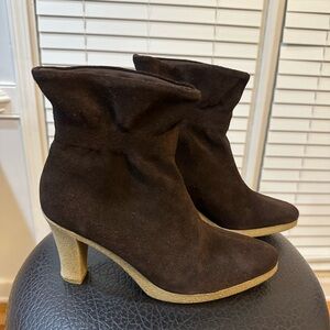Colin Stuart Dark Brown Boots with Gold Heel 🤎🤎 Size 6.5! Best Offer Accepted!